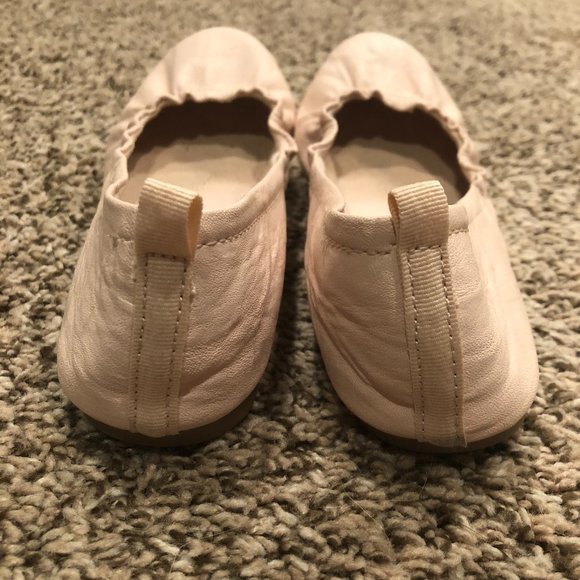 American Eagle nude scrunch ballet flats - Picture 3 of 7
